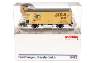 Märklin ged. Güterwagen ”Kessler-Sekt” 5423, Spur 1, hellbeige, Alterungsspuren, L 30, im leicht