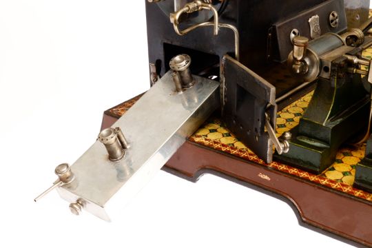 Märklin Zwillings-Dampfmaschine 4160, liegender patinierter Messingkessel, KD 9, mit Brenner, - Bild 2 aus 7