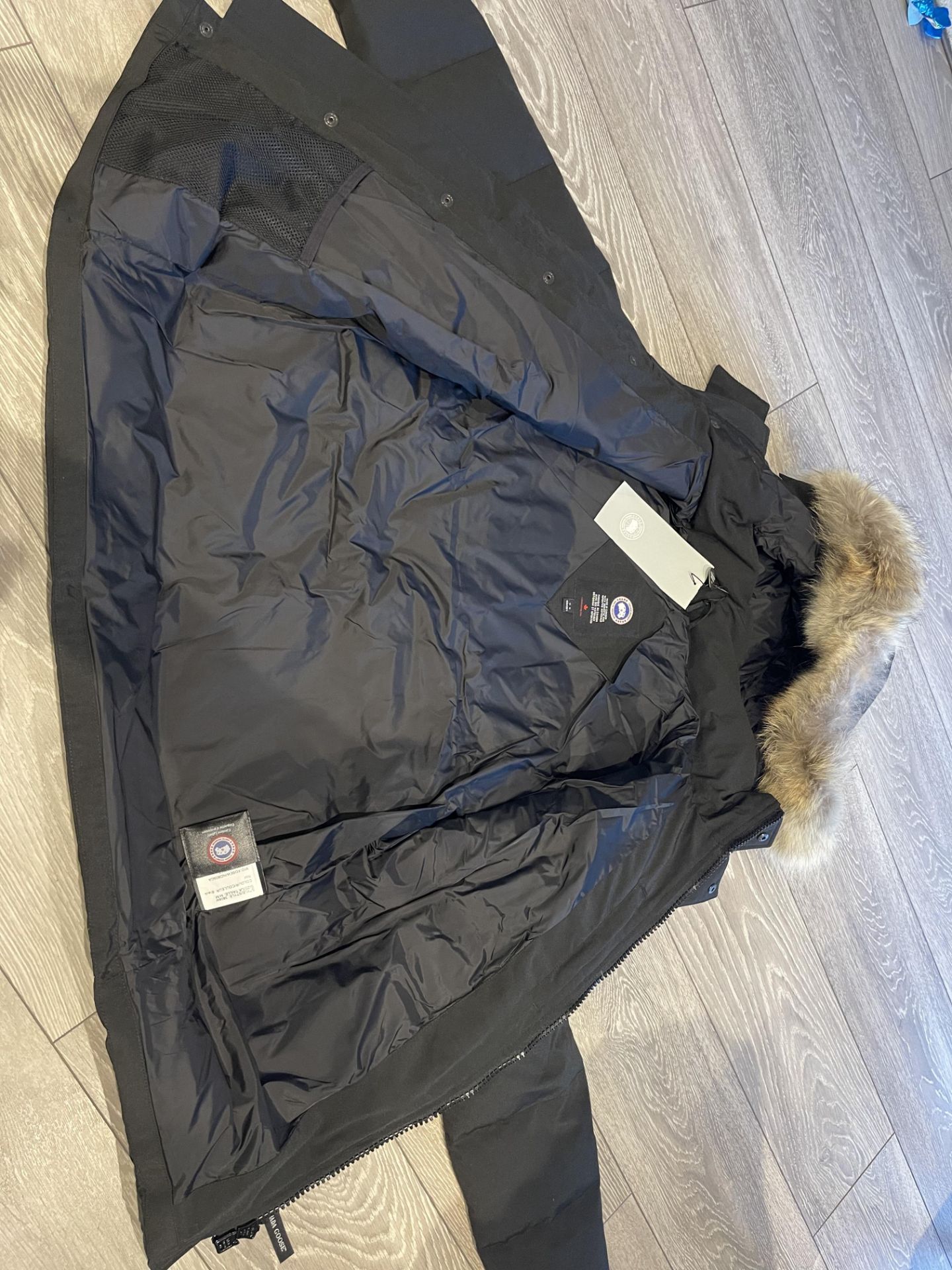 Brand New Canada Goose Wyndham Size Medium - Black. Code/Style 3808M. - Image 4 of 17