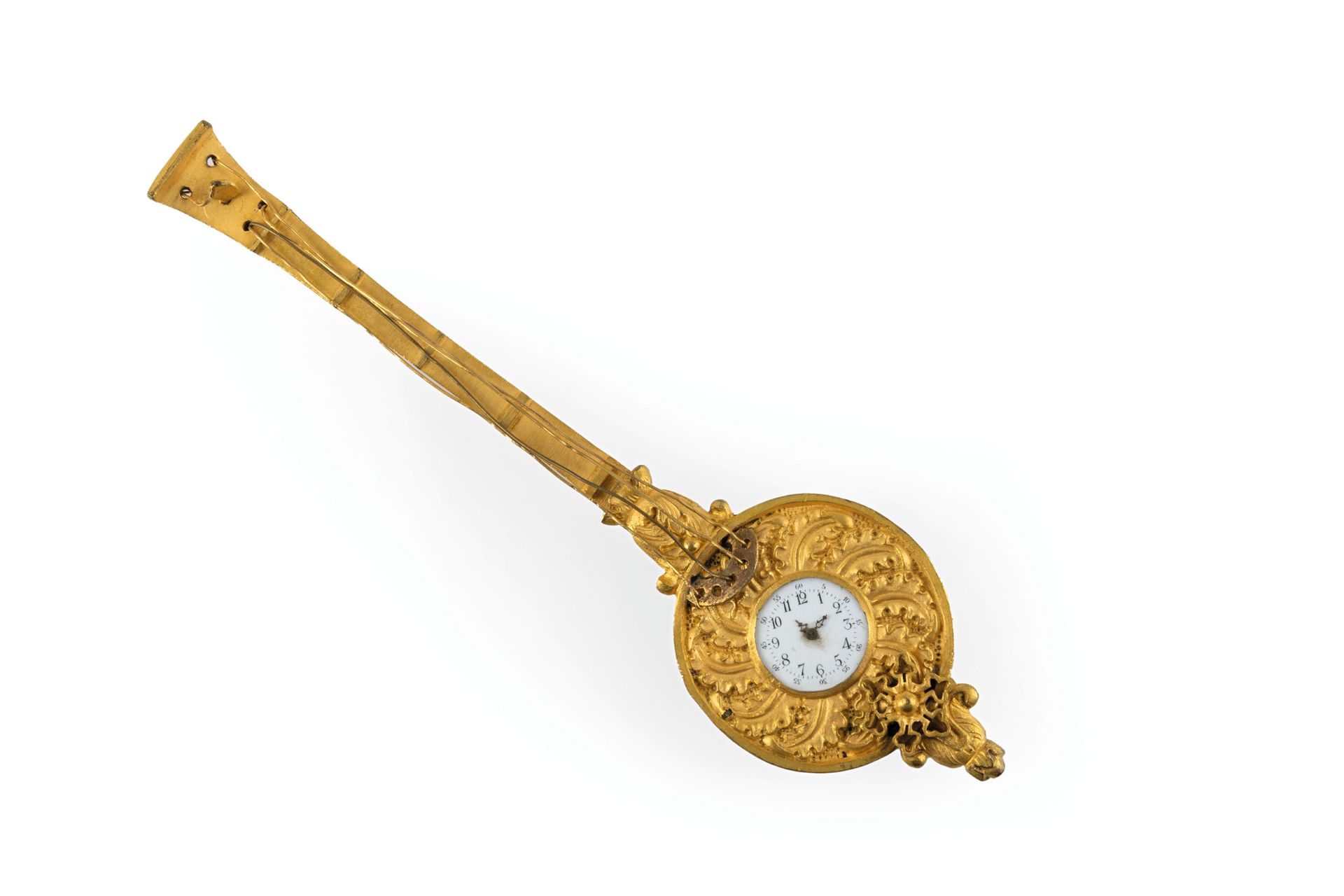 OROLOGIO DA APPOGGIO IN BRONZO DORATO, RAFFIGURANTE UNA PICCOLA CHITARRA, FRANCIA 1840 CIRCA - Image 3 of 3