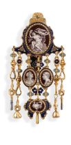 MOSER, IMPORTANTE CHATELAINE IN ORO CON SMALTI IN GRISAILLE, PER RE GIOGIO III, LONDRA 1776 CIRCA