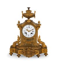 OROLOGIO A PENDOLO IN BRONZO DORATO DI GUSTO NEOCLASSICO, FRANCIA 1860 CIRCA