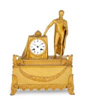 OROLOGIO A PENDOLO D'APPOGGIO IN BRONZO DORATO, A TEMA MONARCHICO, FRANCIA 1860 CIRCA