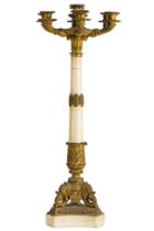 COPPIA DI GRANDI CANDELABRI IN BRONZO DORATO E ALABASTRO, XIX SECOLO