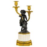 COPPIA DI CANDELABRI IN BRONZO DORATO E PATINATO, XIX SECOLO