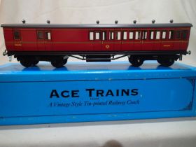 Ace Trains O gauge Suburban coach C/1 BR Maroon, brake/end, in near mint condition, storage wear
