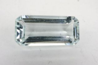 Natural emerald cut loose aquamarine stone: 1.85ct. UK P&P Group 1 (£16+VAT for the first lot and £