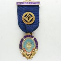 Enamelled silver gilt Consecrating Officers jewel from 5075 Exemplar Lodge. UK P&P Group 1 (£16+