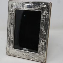 Hallmarked silver photo frame, London assay, 14 x 19 cm. UK P&P Group 2 (£20+VAT for the first lot