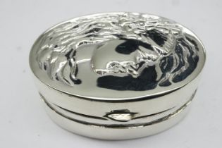 925 silver Art Deco style pill box, L: 32 mm. UK P&P Group 1 (£16+VAT for the first lot and £2+VAT