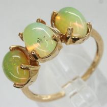 9ct gold trilogy ring set with opals, size L, 1.8g. UK P&P Group 0 (£6+VAT for the first lot and £