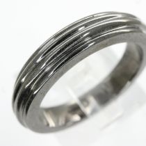 Theo Fennell oxidised silver band ring, size K. UK P&P Group 0 (£6+VAT for the first lot and £1+