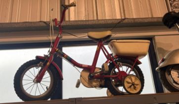 Childs Raleigh bike with stabilisers. Not available for in-house P&P