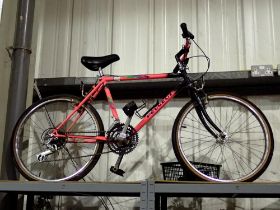 Gents Peugeot mountain bike, 18 speed, 18" frame. Not available for in-house P&P