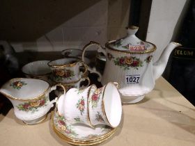 Elizabethan tea set after Royal Albert Old Country Roses. Not available for in-house P&P