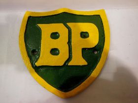 Cast iron BP shield, w: 12 cm. UK P&P Group 1 (£16+VAT for the first lot and £2+VAT for subsequent