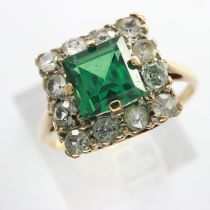 18ct gold ring set with a princess cut emerald surrounded by diamonds, size J, 1.5g. UK P&P Group