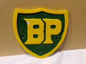 Cast iron BP shield. W: 12 cm. UK P&P Group 1 (£16+VAT for the first lot and £2+VAT for subsequent