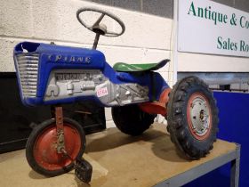 Triang childs pedal tractor. Not available for in-house P&P