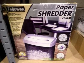 Fellows boxed paper shredder. Not available for in-house P&P. All electrical items in this lot