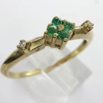 9ct gold emerald set ring with diamond shoulders, size S, 2.0g. UK P&P Group 0 (£6+VAT for the first