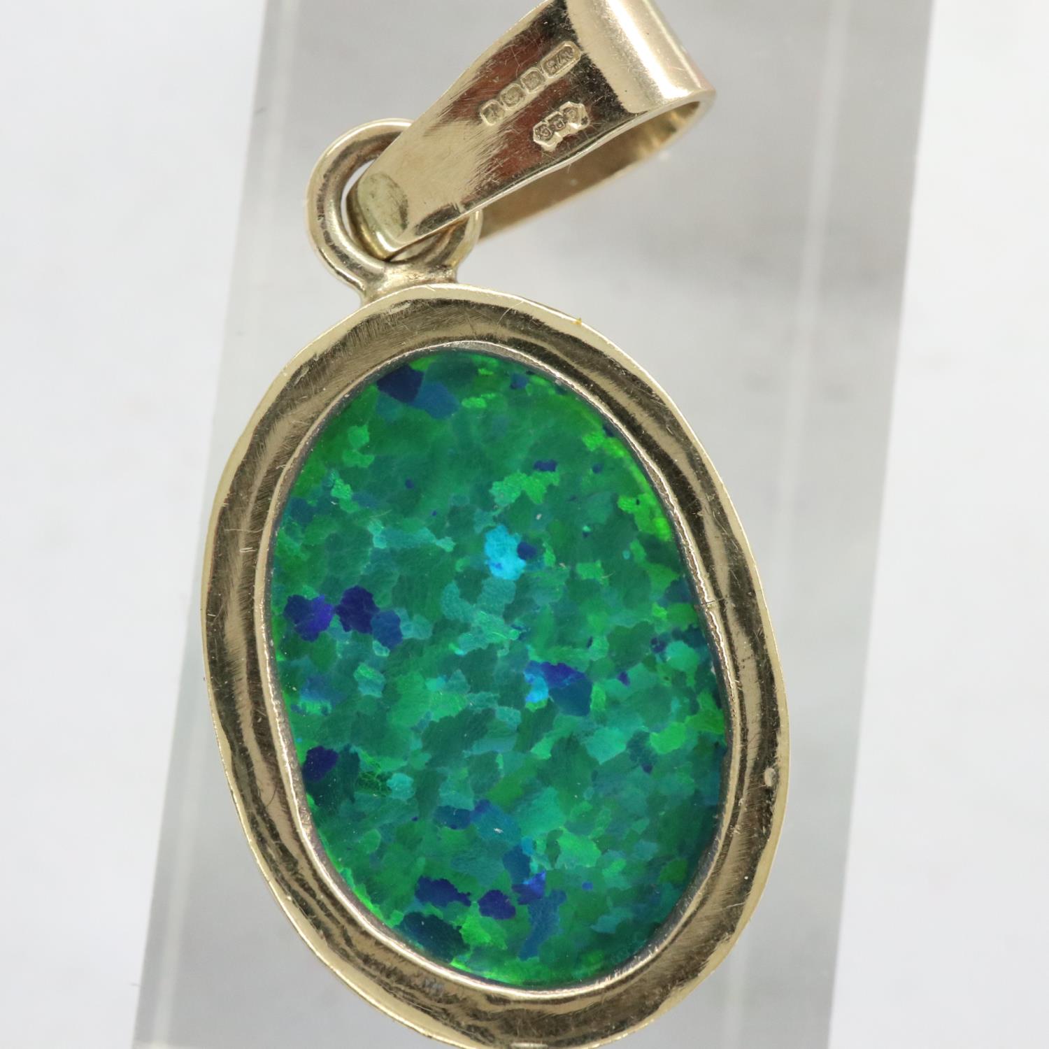 9ct gold and synthetic black opal pendant, H: 35 mm, 3.3g. UK P&P Group 0 (£6+VAT for the first - Image 2 of 2