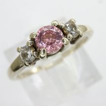 9ct gold trilogy ring set with cubic zirconia and pink amethyst, size H/I, 1.7g. UK P&P Group 0 (£