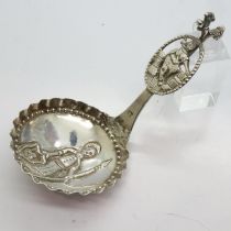 Continental silver ornate spoon, 21g. UK P&P Group 1 (£16+VAT for the first lot and £2+VAT for