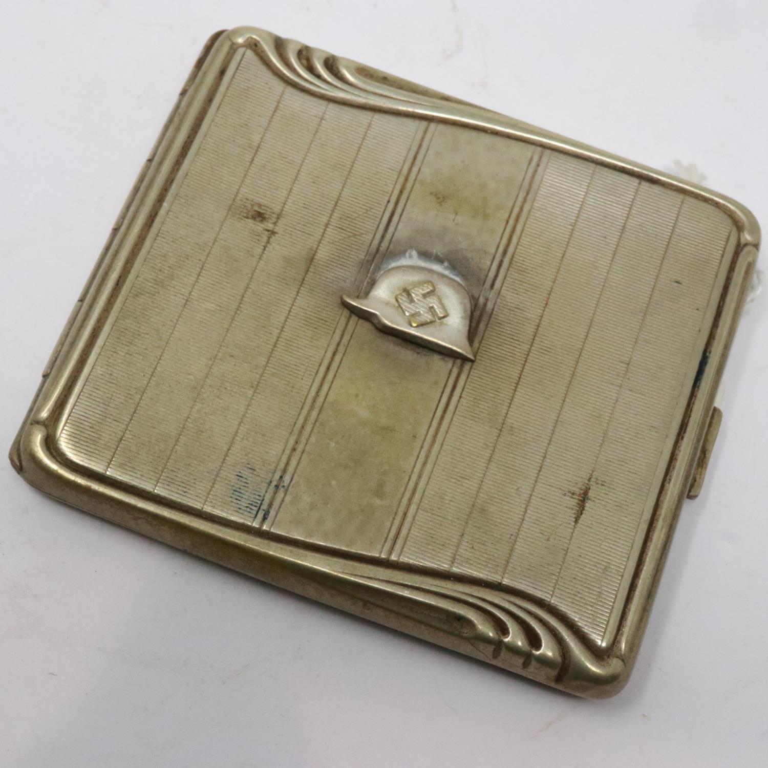 WWII German soldiers cigarette case. UK P&P Group 1 (£16+VAT for the first lot and £2+VAT for