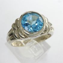 925 silver ring set with topaz, size P. UK P&P Group 0 (£6+VAT for the first lot and £1+VAT for