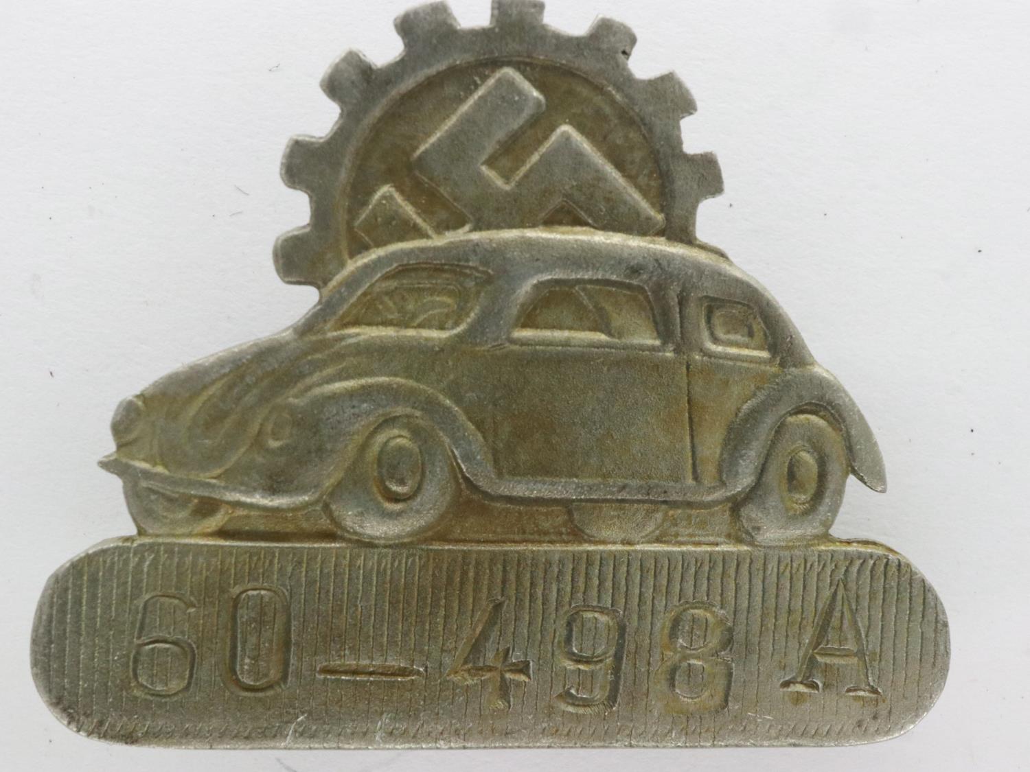 WWII German Volkswagen Factory workers ID lapel pin. UK P&P Group 1 (£16+VAT for the first lot