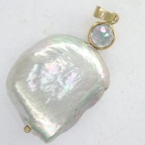 14ct gold baroque pendant set with mystic topaz, L: 34 mm, 4.8g. UK P&P Group 0 (£6+VAT for the
