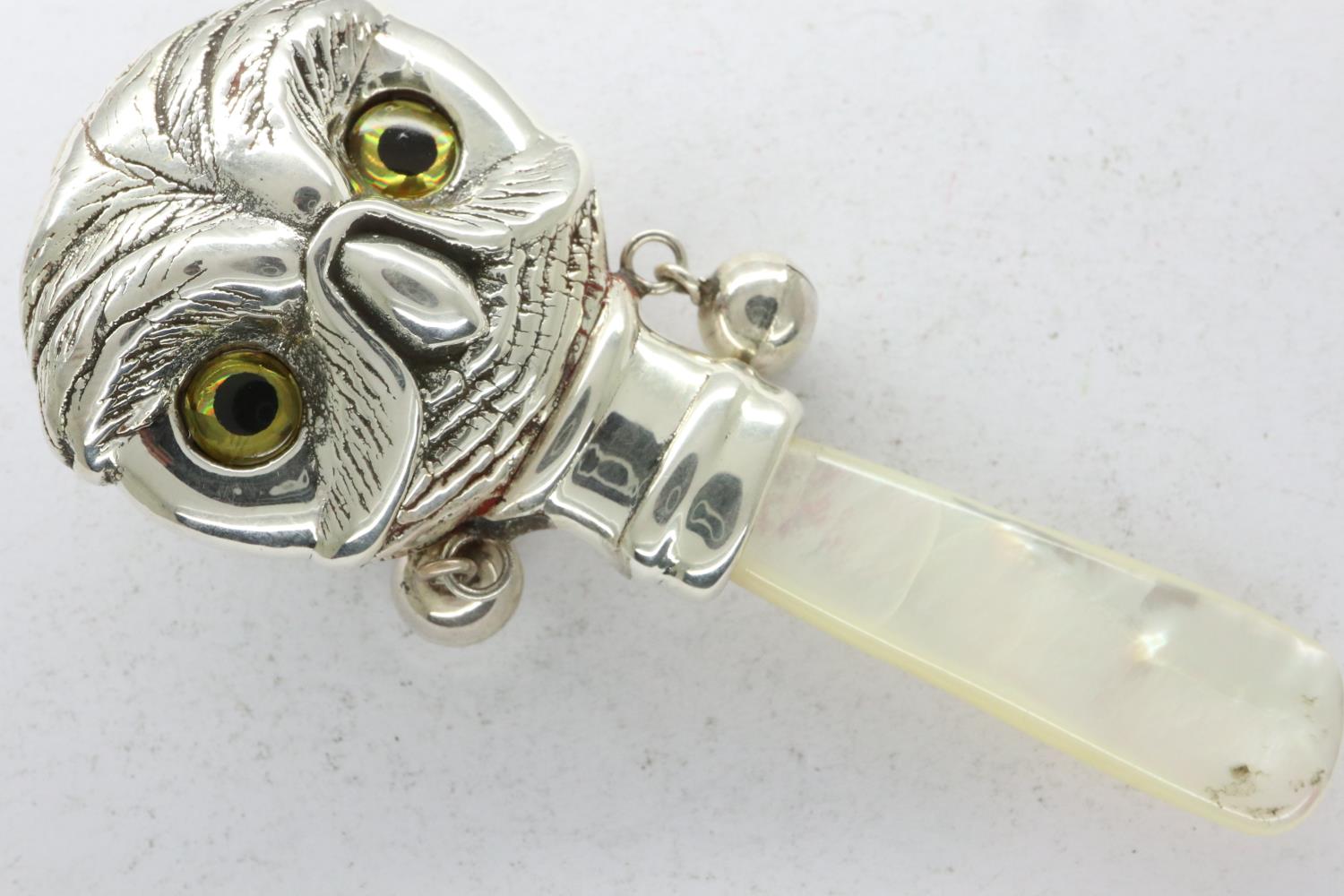 Sterling silver owl form baby rattle with mother of pearl handle, H: 75 mm. UK P&P Group 1 (£16+ - Image 2 of 2