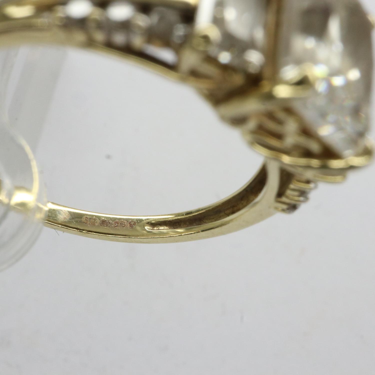 9ct gold ring set with cubic zirconia, size N, 2.8g. UK P&P Group 0 (£6+VAT for the first lot and £ - Image 4 of 4