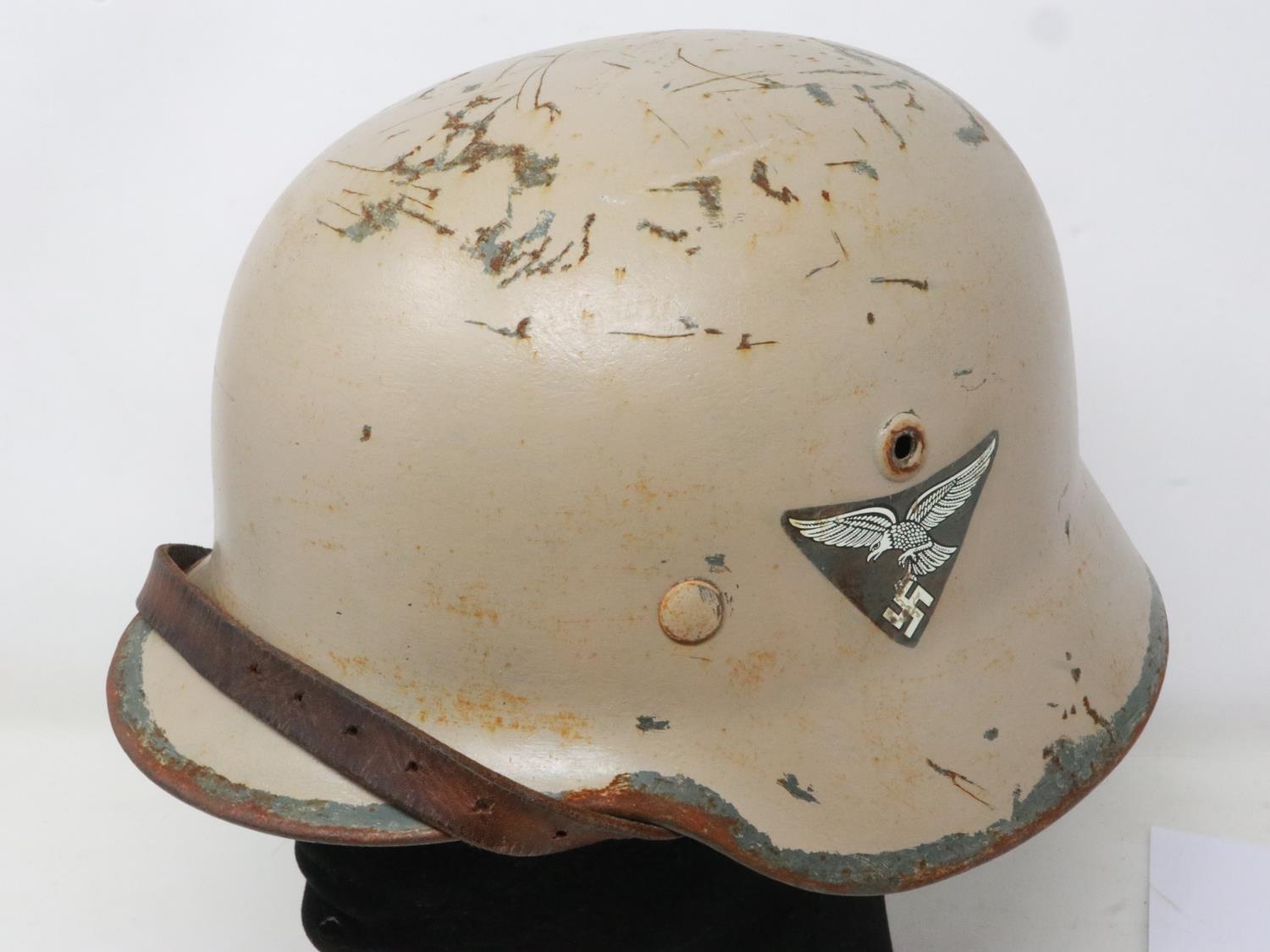 Third Reich Afrika Korps double-decal M35 helmet, stamped SE-64 (Sachwiwchw Emailler-und