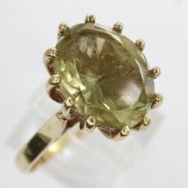 9ct gold solitaire ring set with citrine, size O, 2.4g. UK P&P Group 0 (£6+VAT for the first lot and