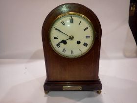 Mahogany cased mantel clock by Samuel Marsh, key and pendulum present, H: 29 cm. UK P&P Group 3 (£