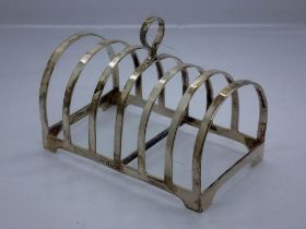 Hallmarked silver toast rack, Birmingham assay, 90g. UK P&P Group 1 (£16+VAT for the first lot