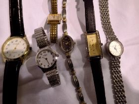 Mixed ladies and gents wristwatches. UK P&P Group 1 (£16+VAT for the first lot and £2+VAT for