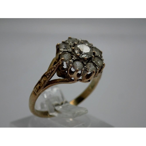 9ct gold cluster ring set with cubic zirconia, size M, 2.4g. UK P&P Group 0 (£6+VAT for the first