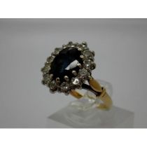 18ct gold sapphire and diamond set cluster ring, size N/O, 5.8g. UK P&P Group 0 (£6+VAT for the