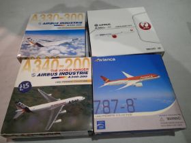 Four 1/400 scale airliners, various types, mostly Dragon, mostly excellent condition, boxed. UK P&