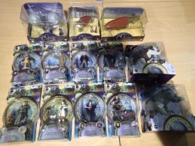 Thirteen The Golden Compass figures and vehicles, all near mint, wear to boxes. UK P&P Group 2 (£