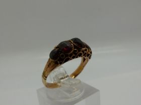 9ct gold ring set with garnet, size M, 2.0g. UK P&P Group 0 (£6+VAT for the first lot and £1+VAT for