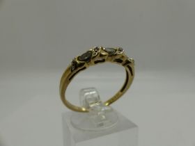 9ct gold ring set with cubic zirconia, size S, 2.0g. UK P&P Group 0 (£6+VAT for the first lot and £