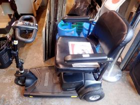 GoGo Elite traveller plus mobility scooter with manual, rain cover, battery and charger, not working