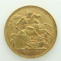 1907 gold full sovereign of Edward VII. UK P&P Group 0 (£6+VAT for the first lot and £1+VAT for