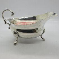 Hallmarked silver sauce boat or creamer, London assay, 170g. UK P&P Group 1 (£16+VAT for the first