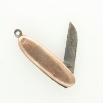 9ct gold miniature penknife charm with steel blade, 4.1g. UK P&P Group 0 (£6+VAT for the first lot