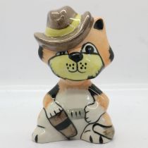 Lorna Bailey cat, The Duke, no cracks or chips, H: 12 cm. UK P&P Group 1 (£16+VAT for the first